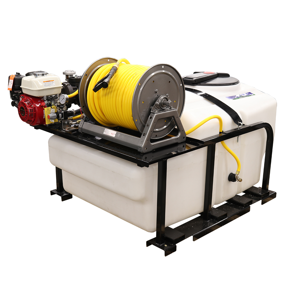 200 Gallon Space Saver Lawn Care Sprayer